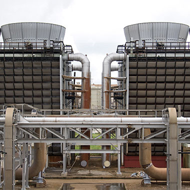 Cooling towers at this food manufacturing plant monitor hardness to optimise feed water.